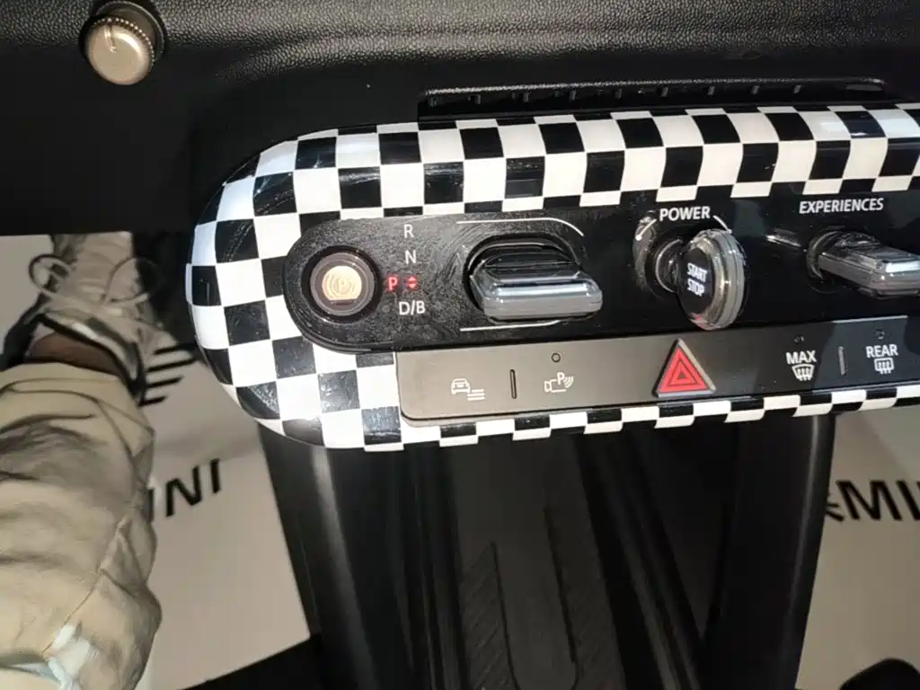 MINI MINI COOPER EV — миниатюра 14