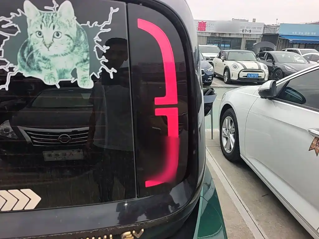 Baojun KiWi EV — миниатюра 8