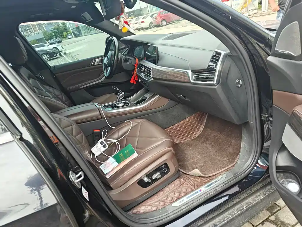 BMW X5 2023 xDrive 40Li M Sport