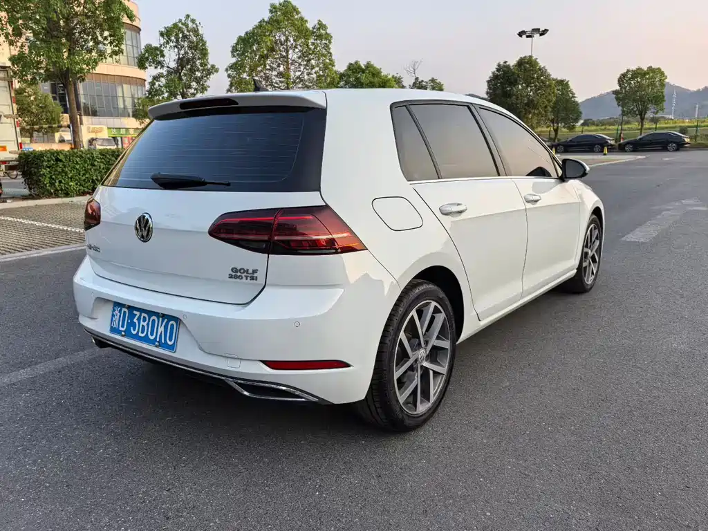Volkswagen Golf — миниатюра 9