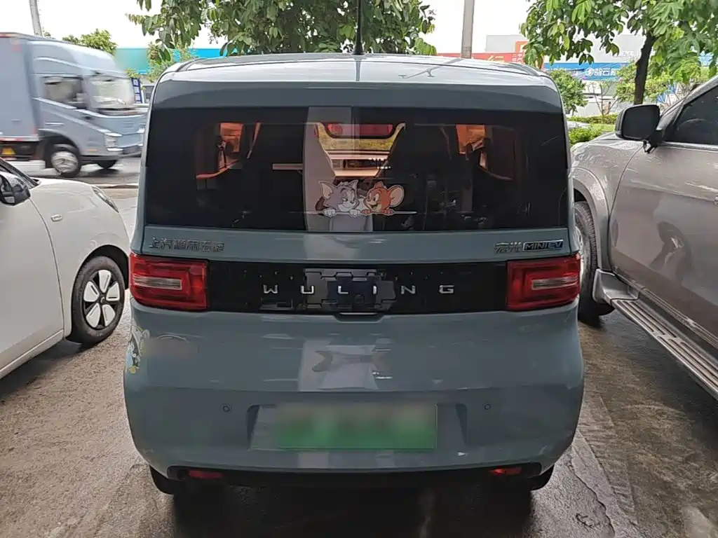 Wuling MINIEV — миниатюра 6