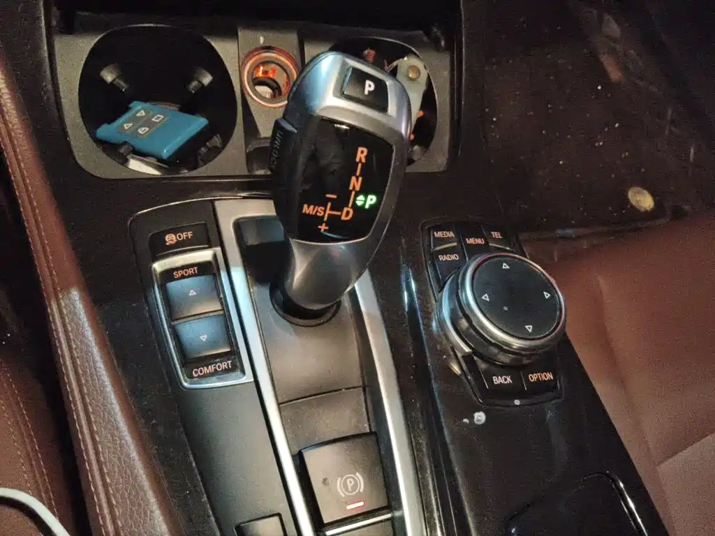 BMW 5 Series — миниатюра 15