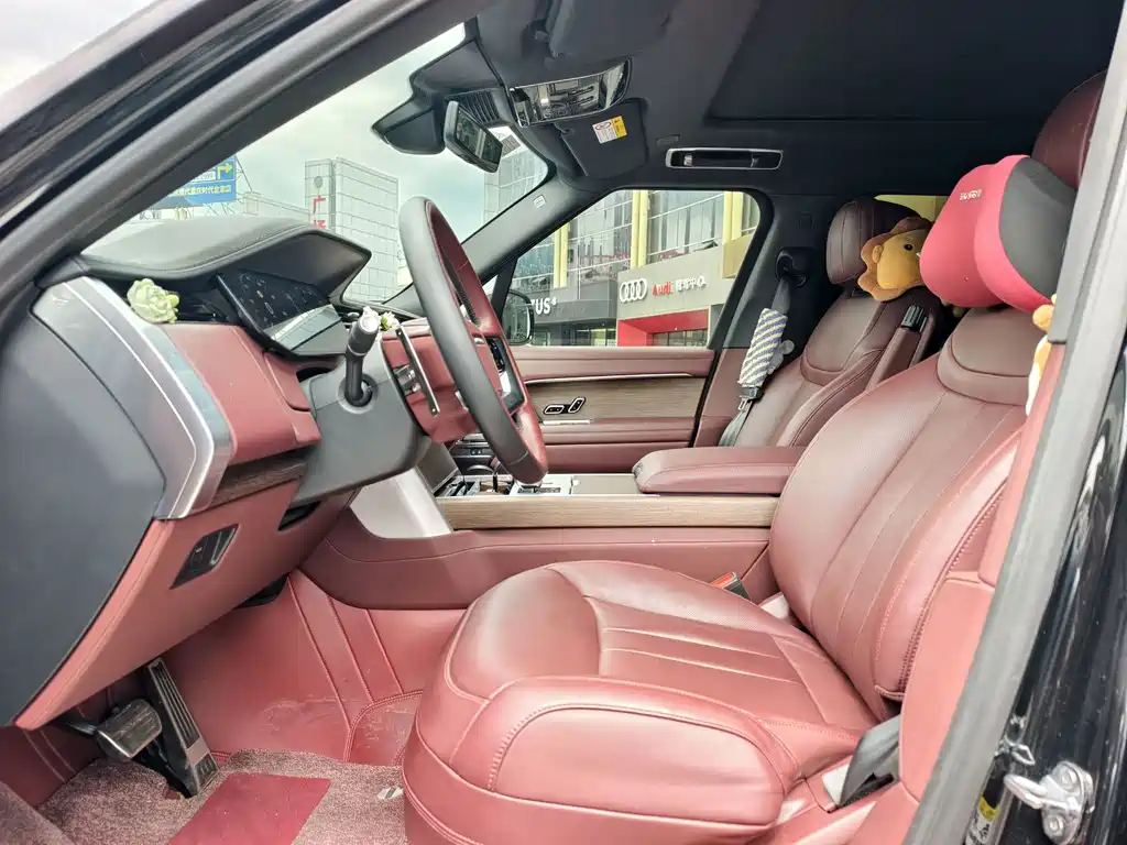Land Rover Range Rover — миниатюра 4