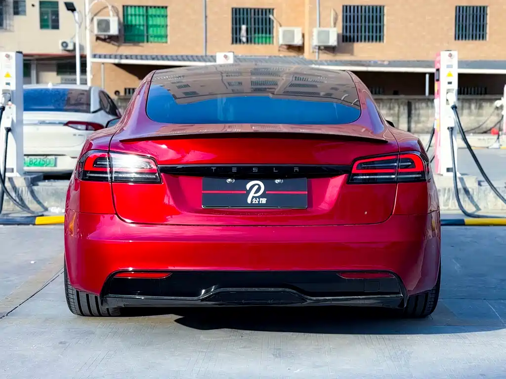 TESLA MODEL S