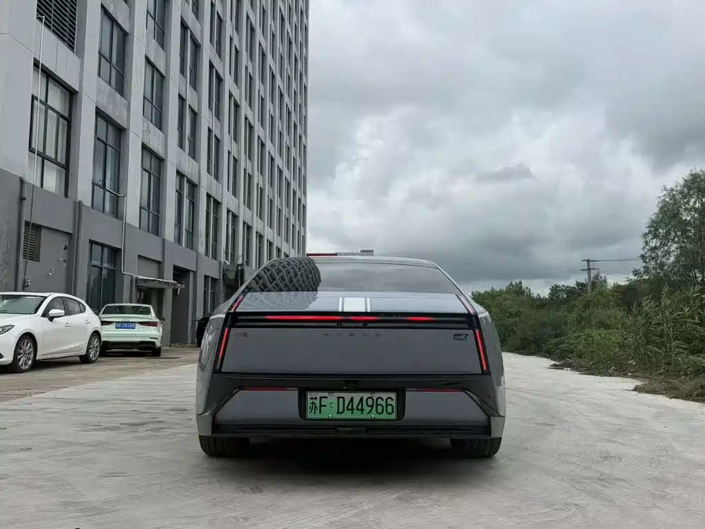 XPeng P7 — миниатюра 9