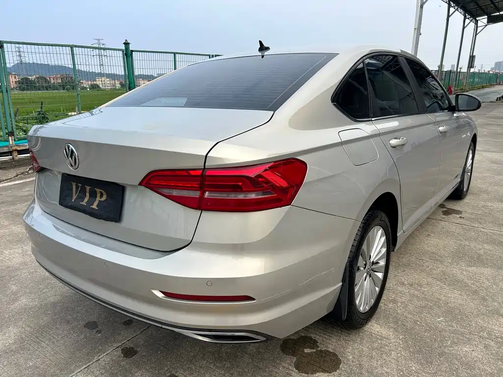 Volkswagen Lavida — миниатюра 8