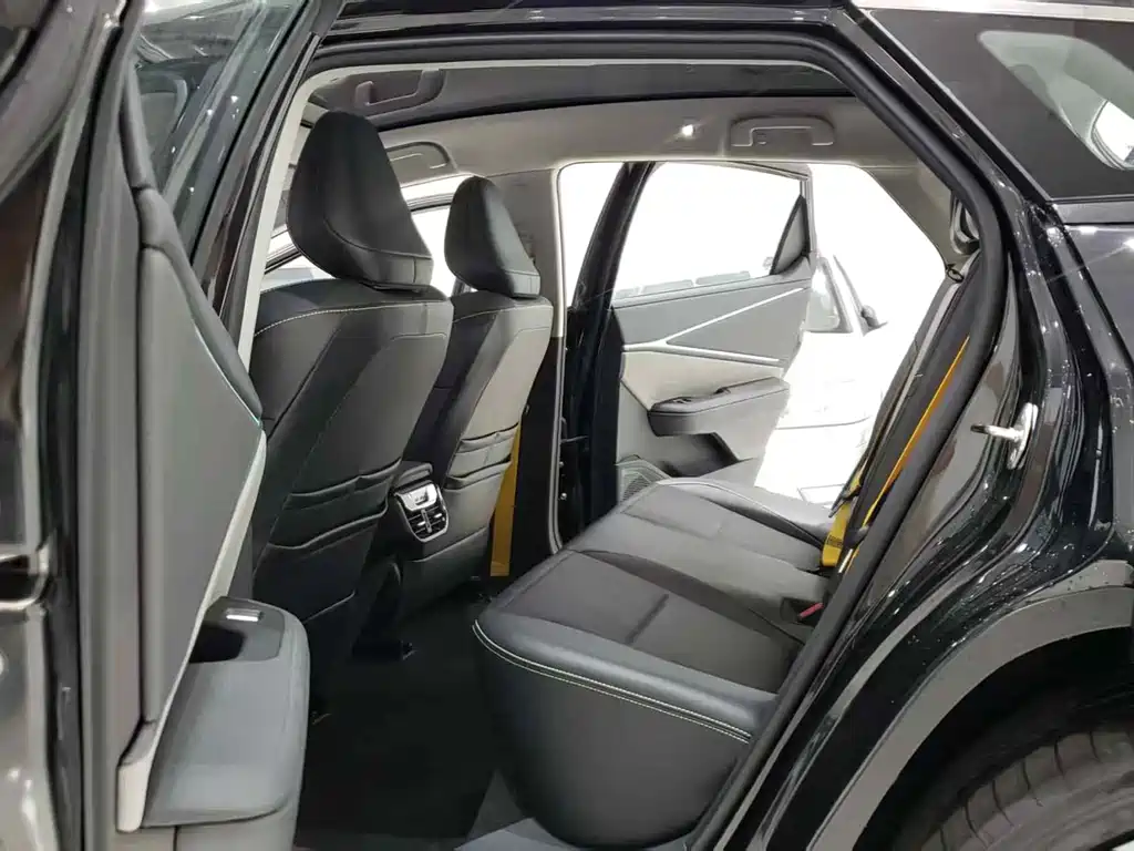 Toyota bZ5 2025 550 PRO