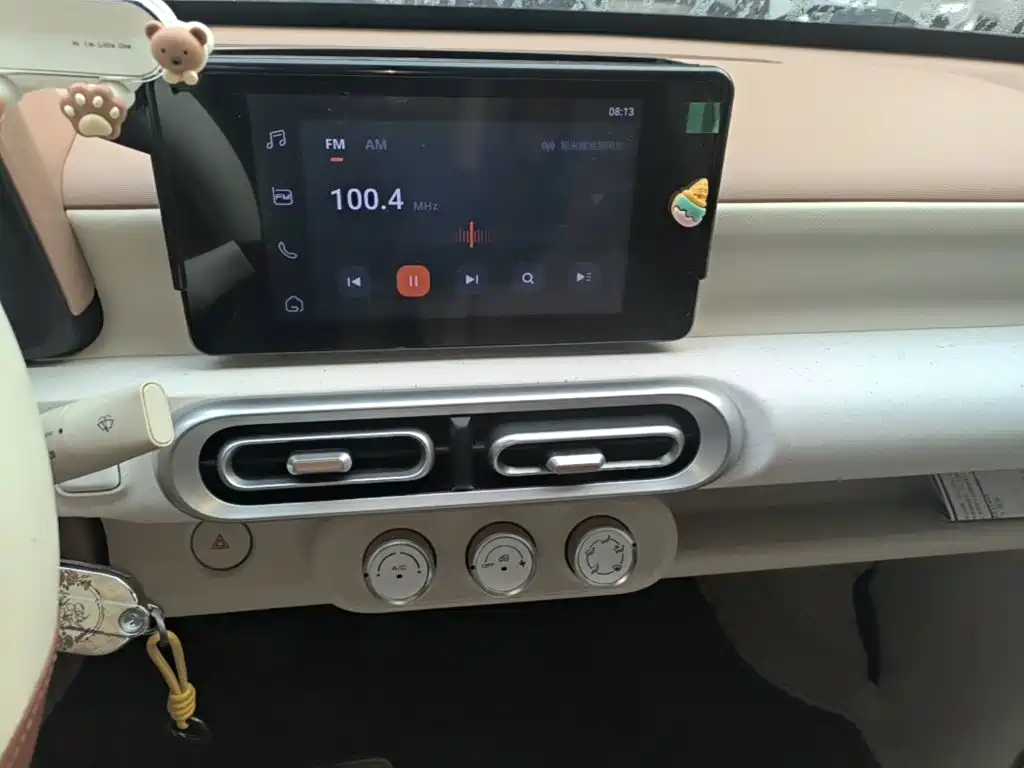 Wuling MINIEV — миниатюра 13