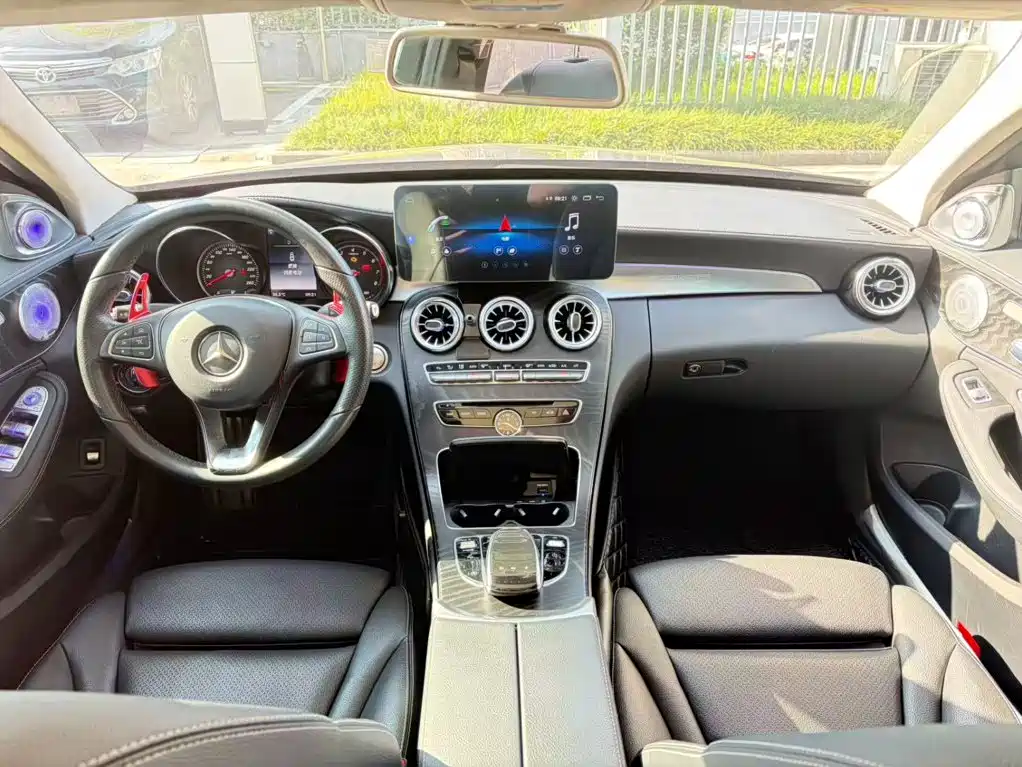 Mercedes-Benz C-Class — миниатюра 10