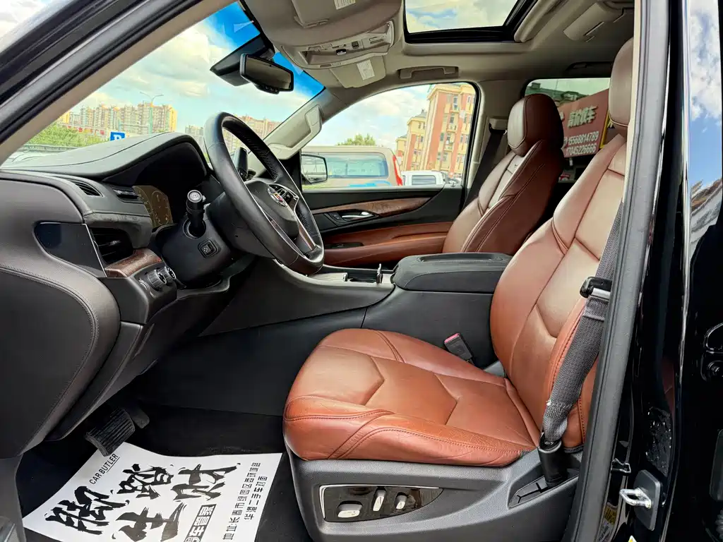 Cadillac Escalade — миниатюра 4
