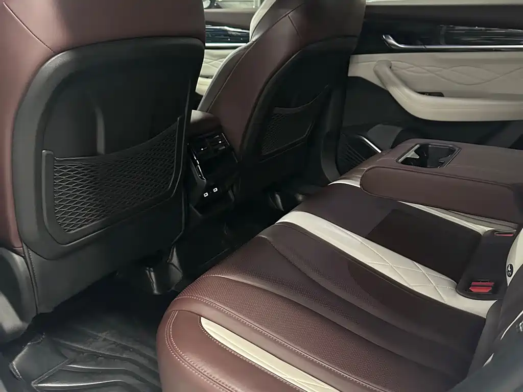 Geely Xingyue L — миниатюра 11