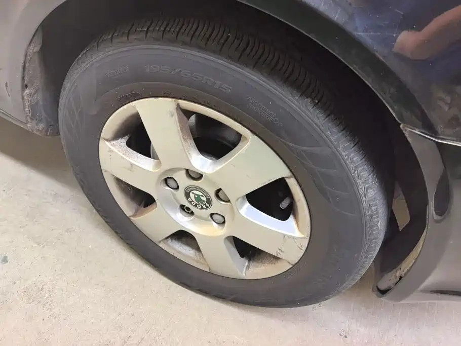 Skoda Octavia 2013 1.6L AT