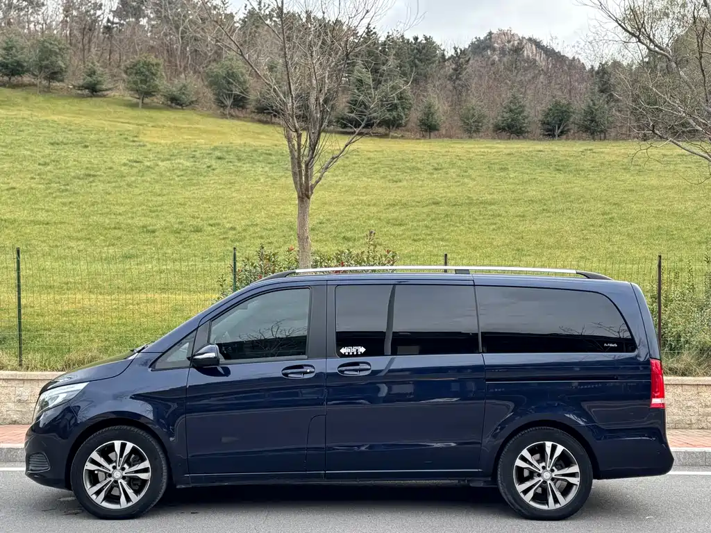 MERCEDES-BENZ V CLASS