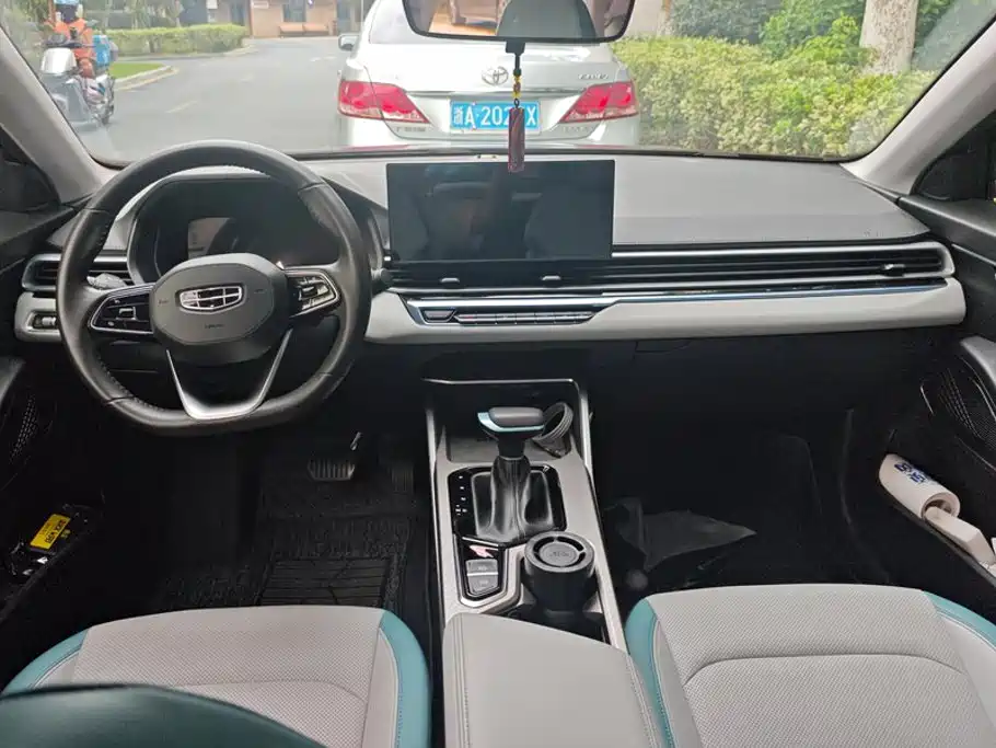 Geely Emgrand — миниатюра 12