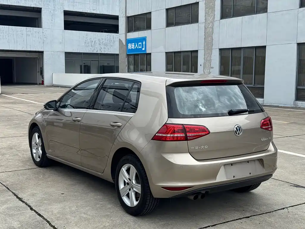 Volkswagen Golf — миниатюра 14