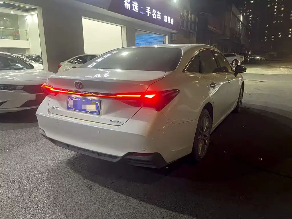 Toyota Avalon — миниатюра 6