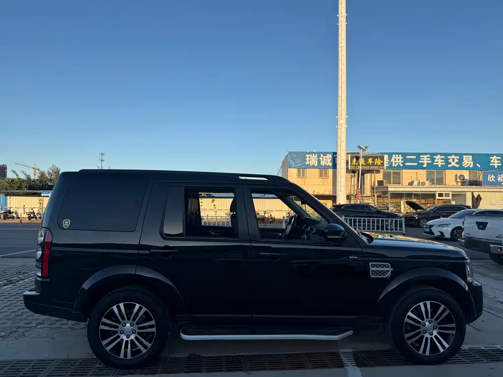 Land Rover Discovery — миниатюра 4