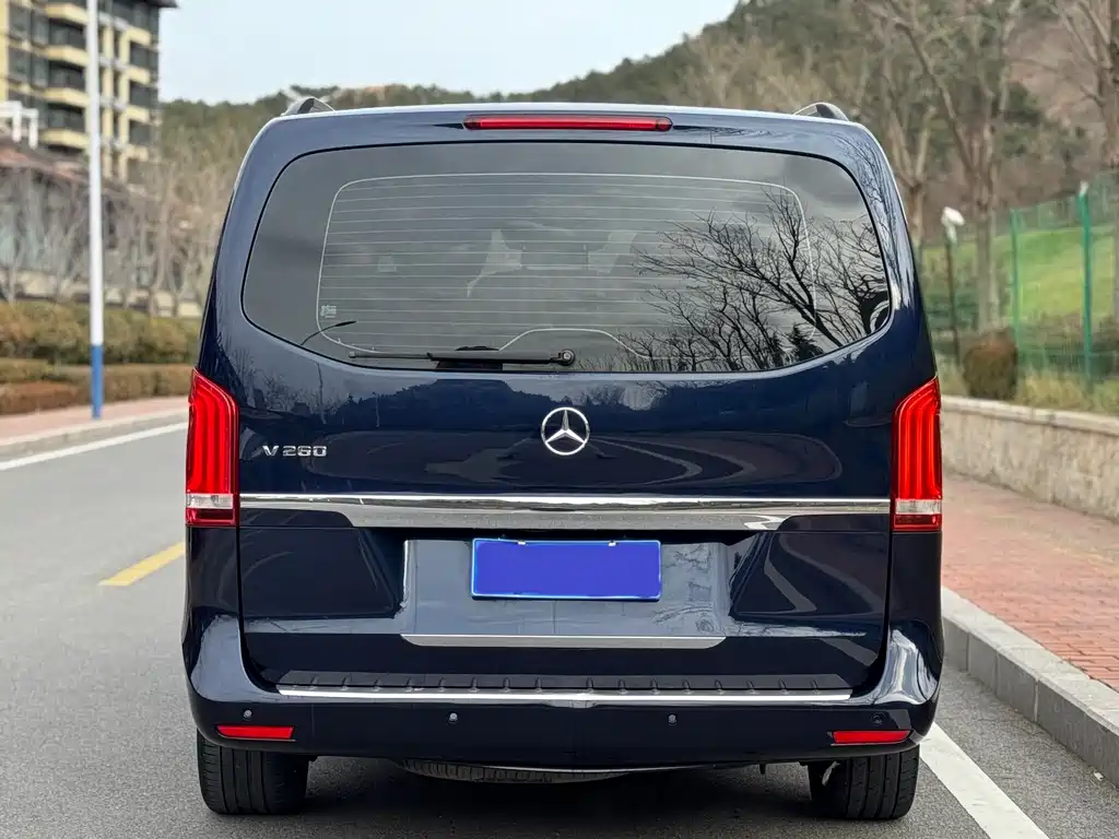 MERCEDES-BENZ V CLASS