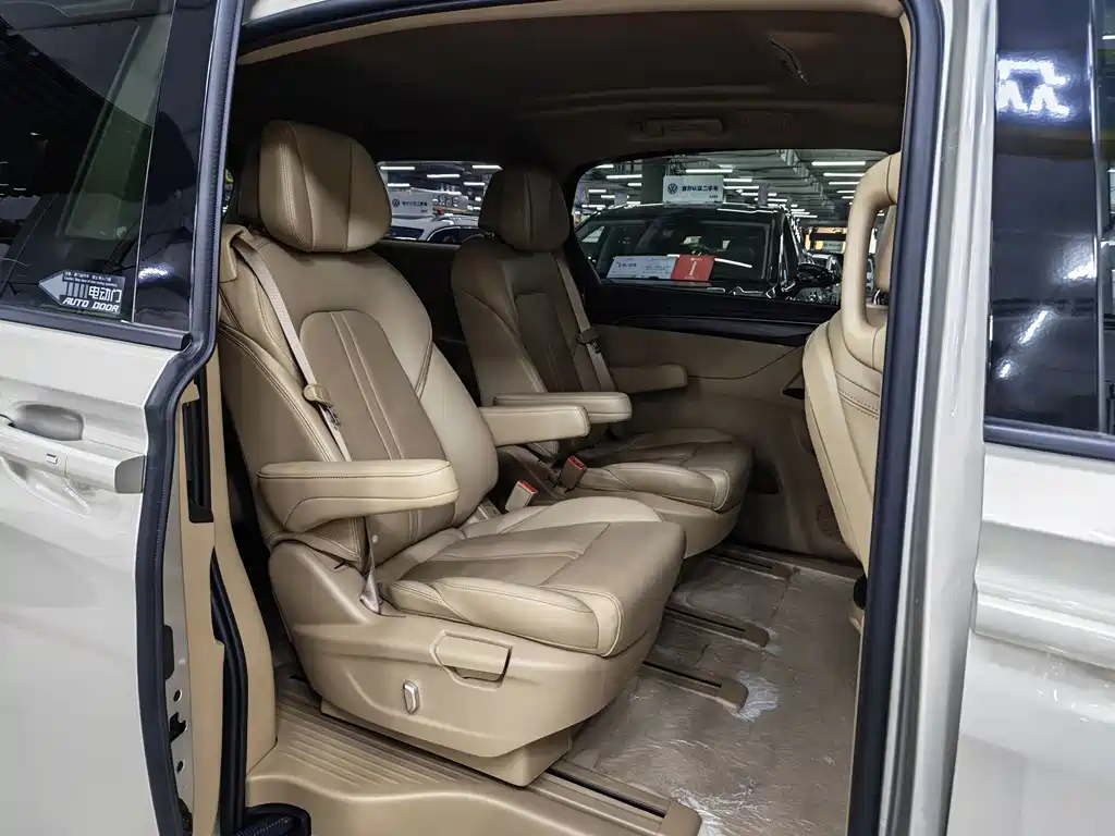 Buick GL8 — миниатюра 11