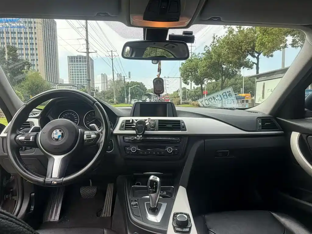 BMW 3 Series — миниатюра 5
