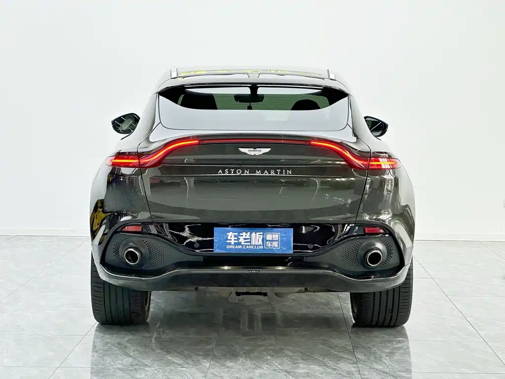 Aston Martin DBX — миниатюра 5