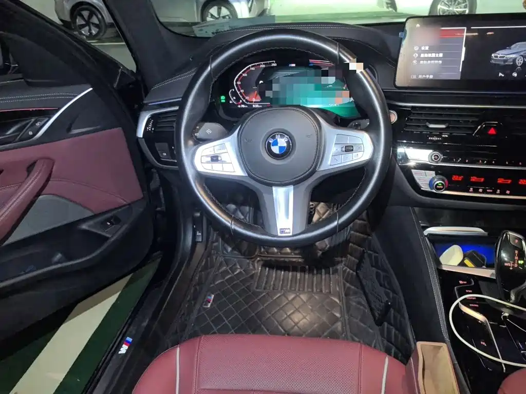 BMW 5 Series — миниатюра 6