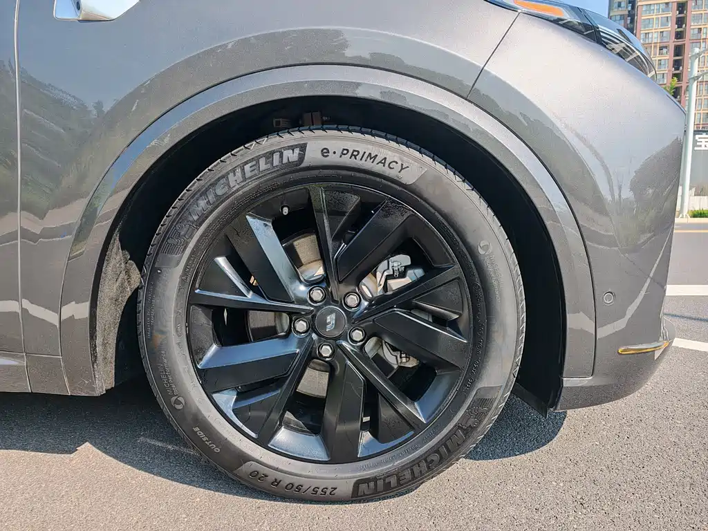 Li Auto Li L8 — миниатюра 8