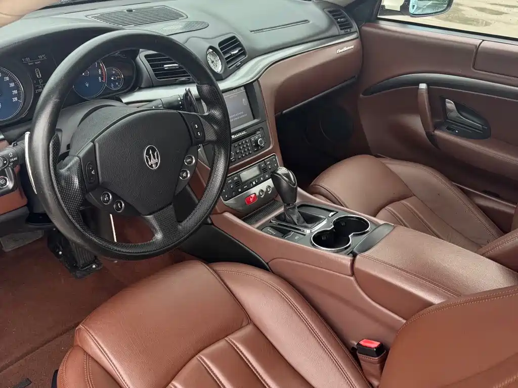 Maserati GranTurismo — миниатюра 7