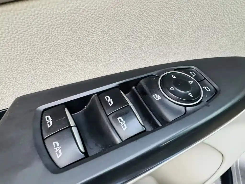 Buick GL8 — миниатюра 17
