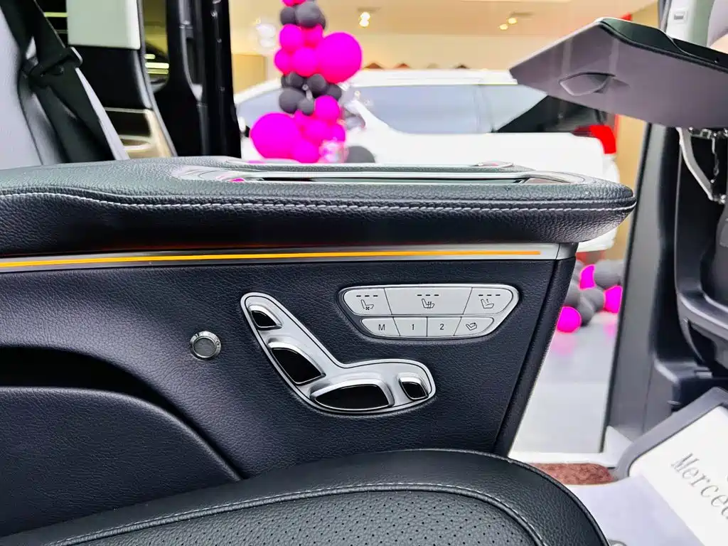 Mercedes-Benz V-Class — миниатюра 16