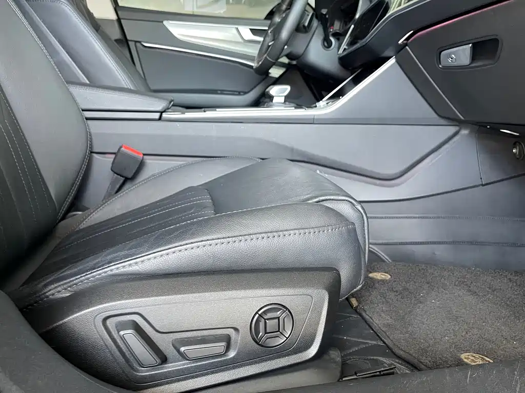 Audi A6L — миниатюра 24