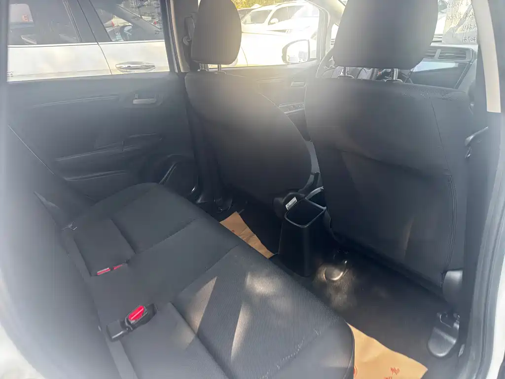 Honda Fit — миниатюра 5