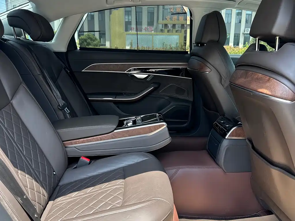 Audi A8 — миниатюра 11