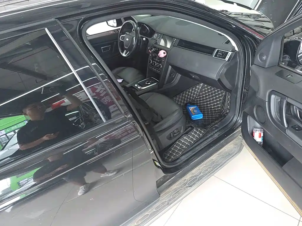 Land Rover Discovery Sport — миниатюра 9