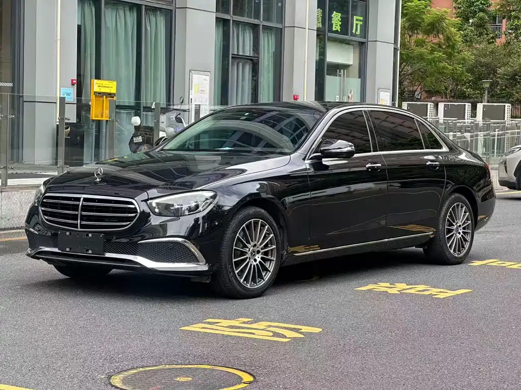 Mercedes-Benz E-Class — миниатюра 3