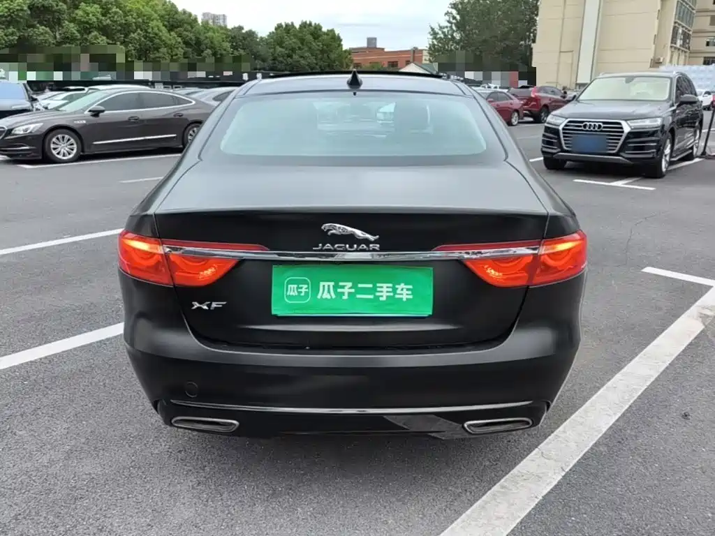 Jaguar XFL — миниатюра 6