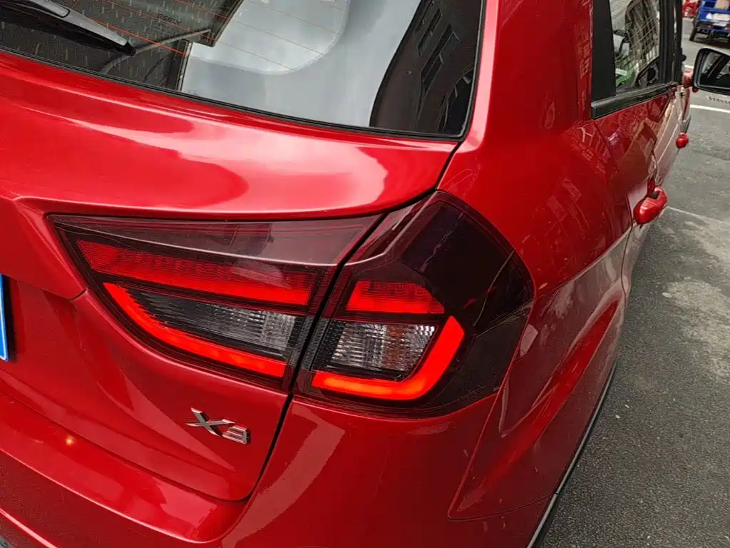 Geely Vision X3 — миниатюра 8