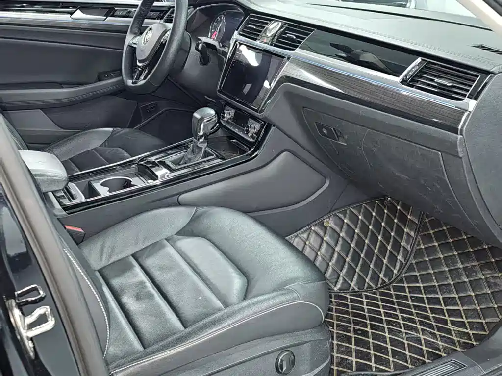 Volkswagen Phideon — миниатюра 8