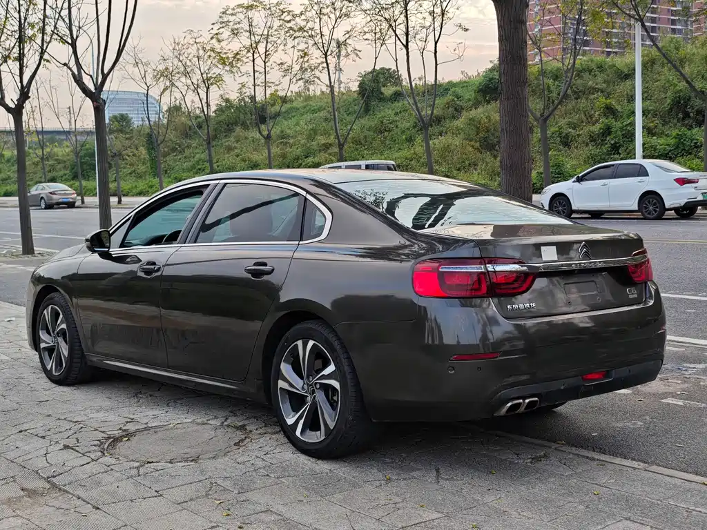 Citroen C6 — миниатюра 9