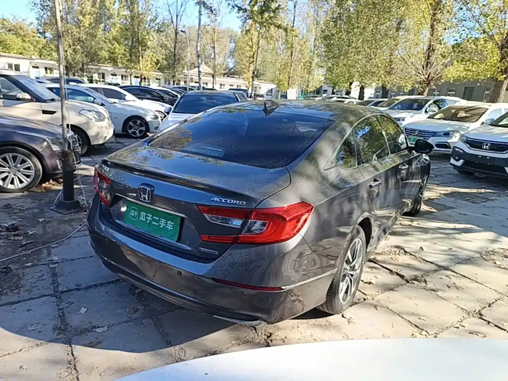 Honda Accord — миниатюра 7