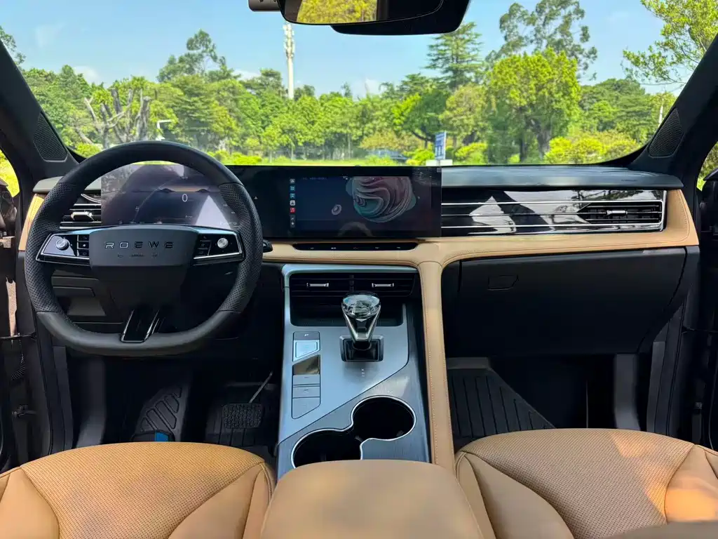 Roewe RX5 New Energy — миниатюра 10