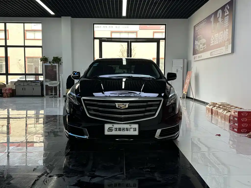 CADILLAC XTS