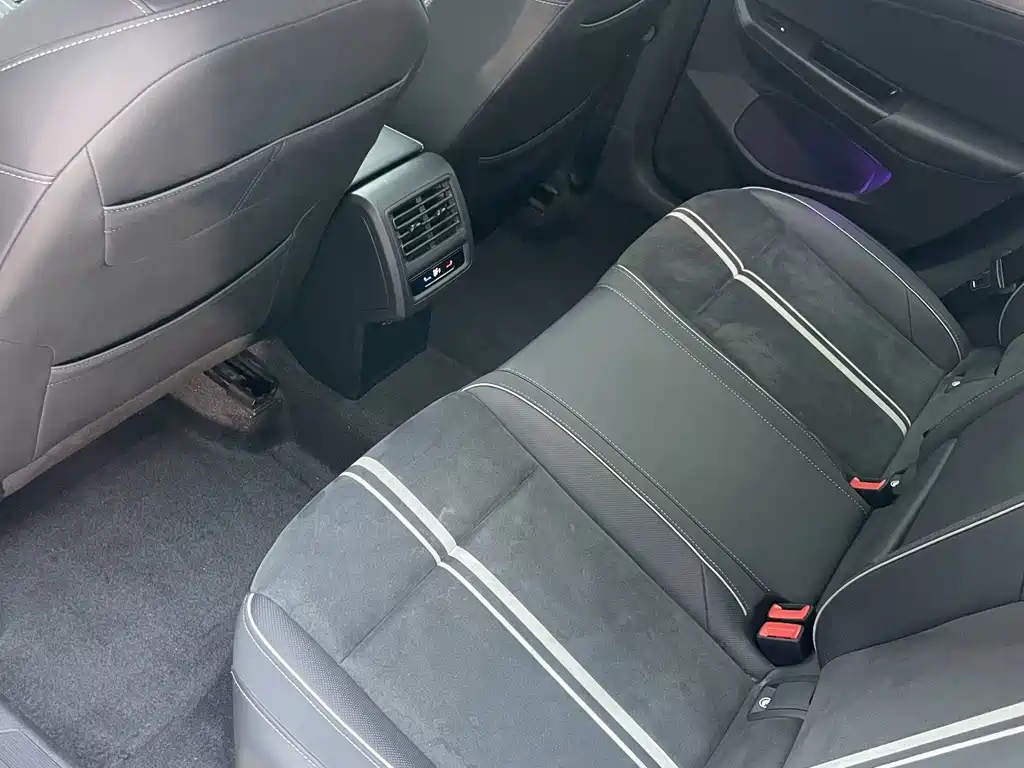 Volkswagen Golf — миниатюра 25