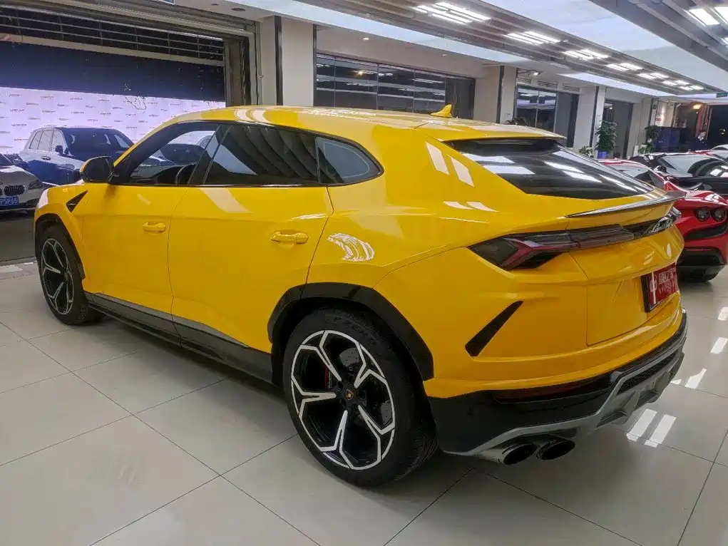 Lamborghini Urus — миниатюра 5