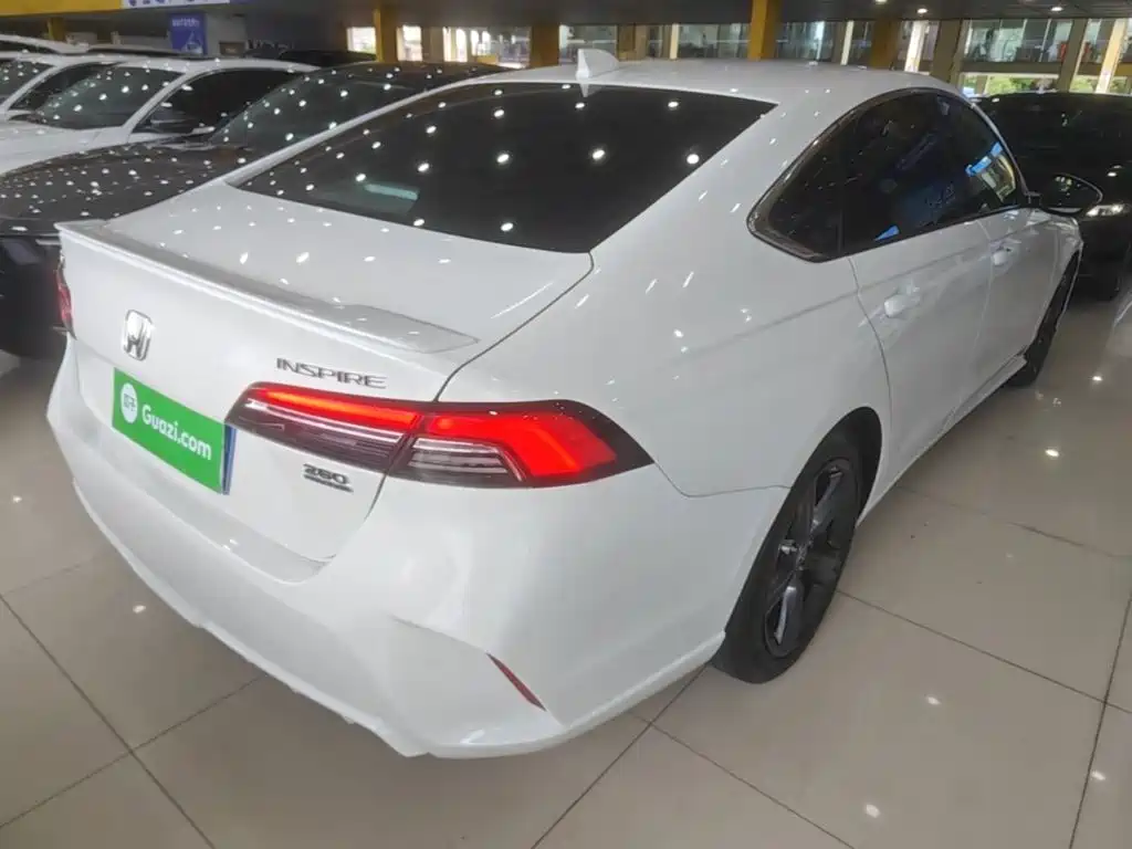 Honda Inspire — миниатюра 7