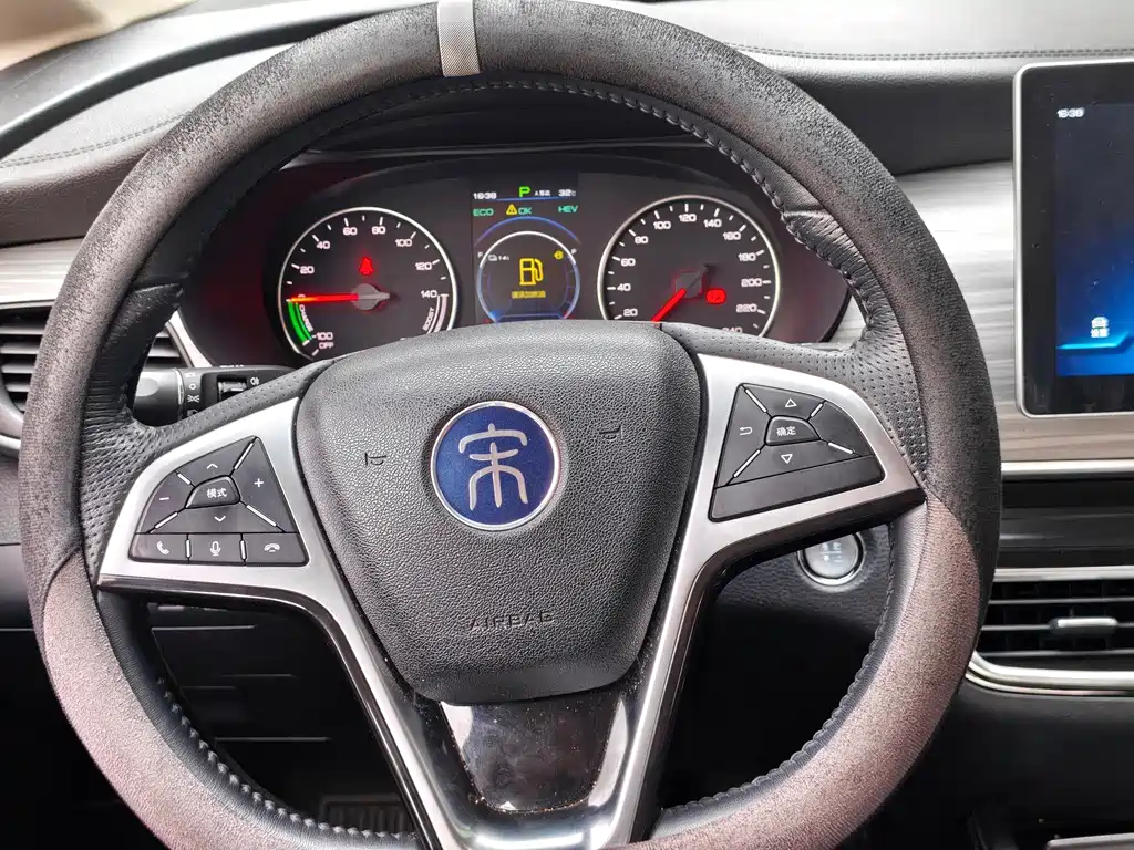 BYD MAX New Energy — миниатюра 10