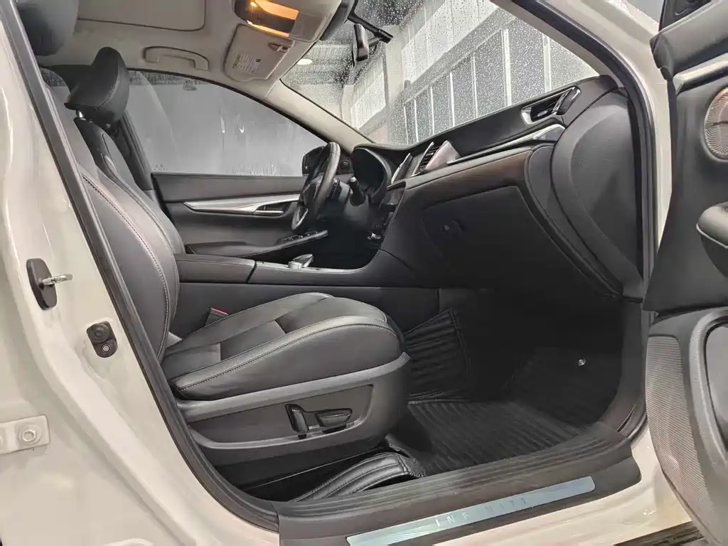 Infiniti QX50 — миниатюра 12