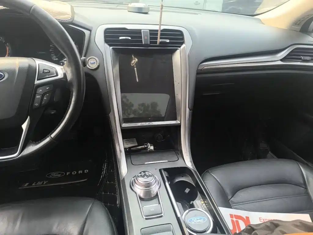 Ford Mondeo — миниатюра 13