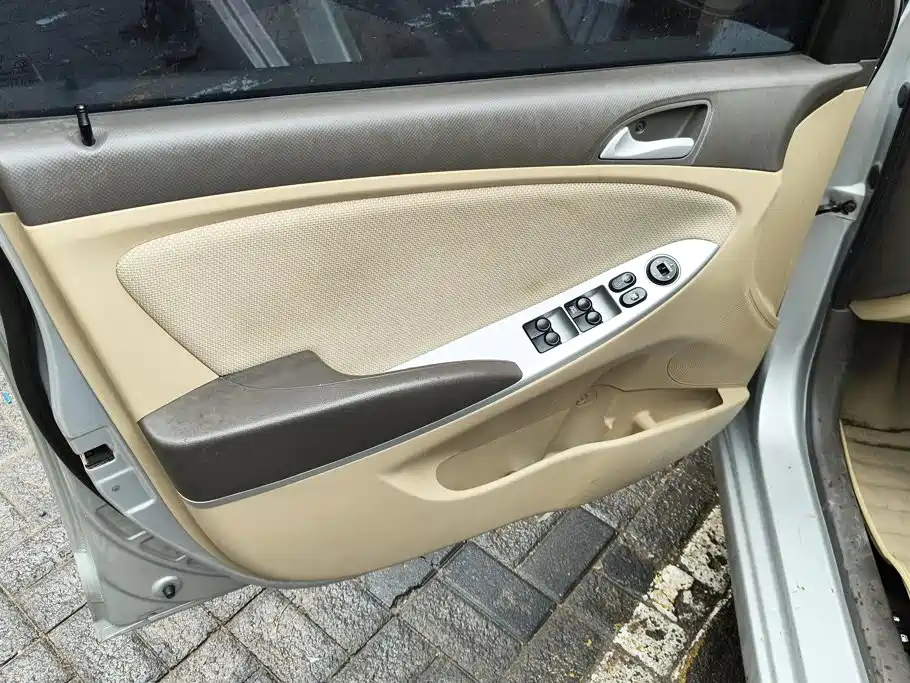 Hyundai Verna — миниатюра 7