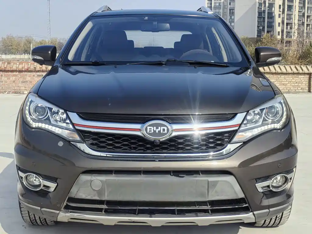 BYD S7